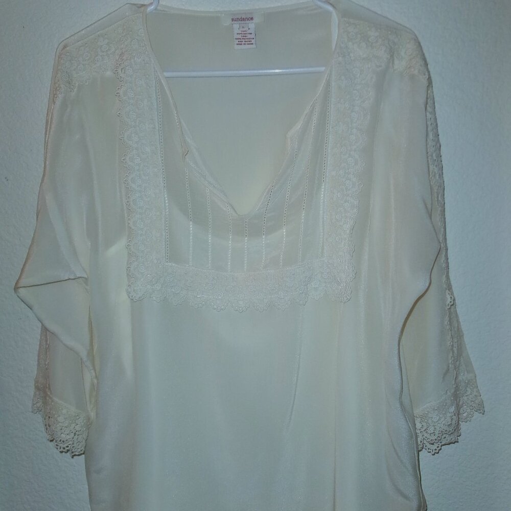 NWOTS, SUNDANCE, SIZE L, CREAM, SPLIT V NECK, SHEAR BLOUSE WITH CAMI,